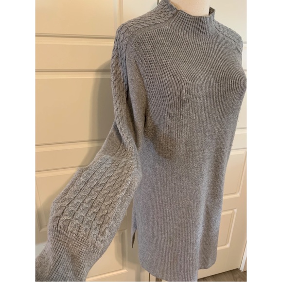Banana Republic Knit Tunic Sweater - Picture 6 of 10